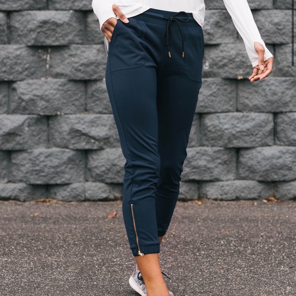 ZYIA Pants - ZYIA Navy Peak Zipper Jogger (Short) 24"